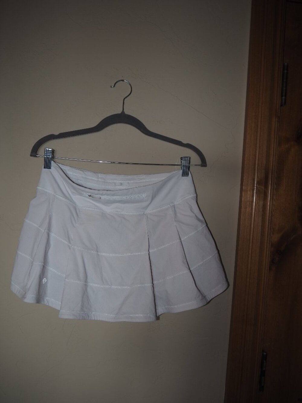 Lululemon Pace Rival White Tennis Skirt Size 6 Built In Shorts